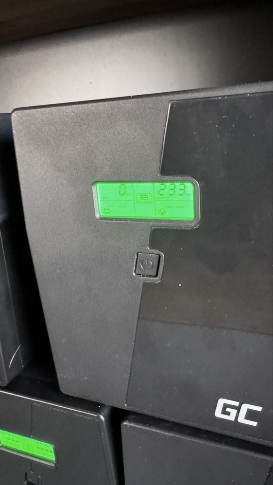 Zestaw zasilaczy UPS (7 sztuk) Micropower 1500 GC
