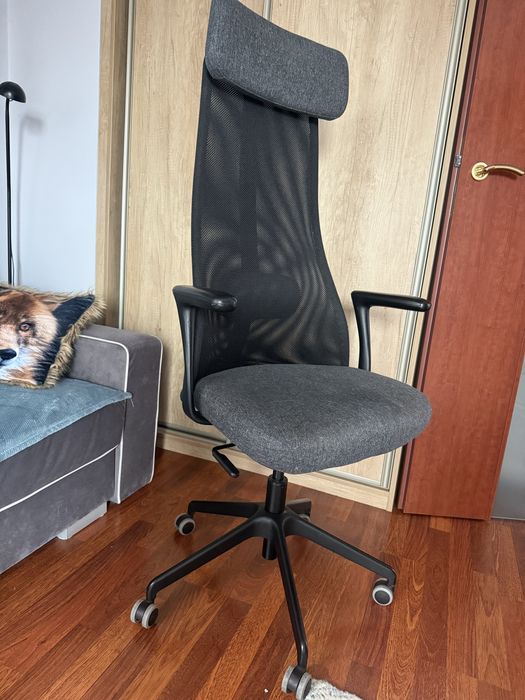 Sprzedam krzesło obrotowe z podłokietnikami Gunnared Ikea