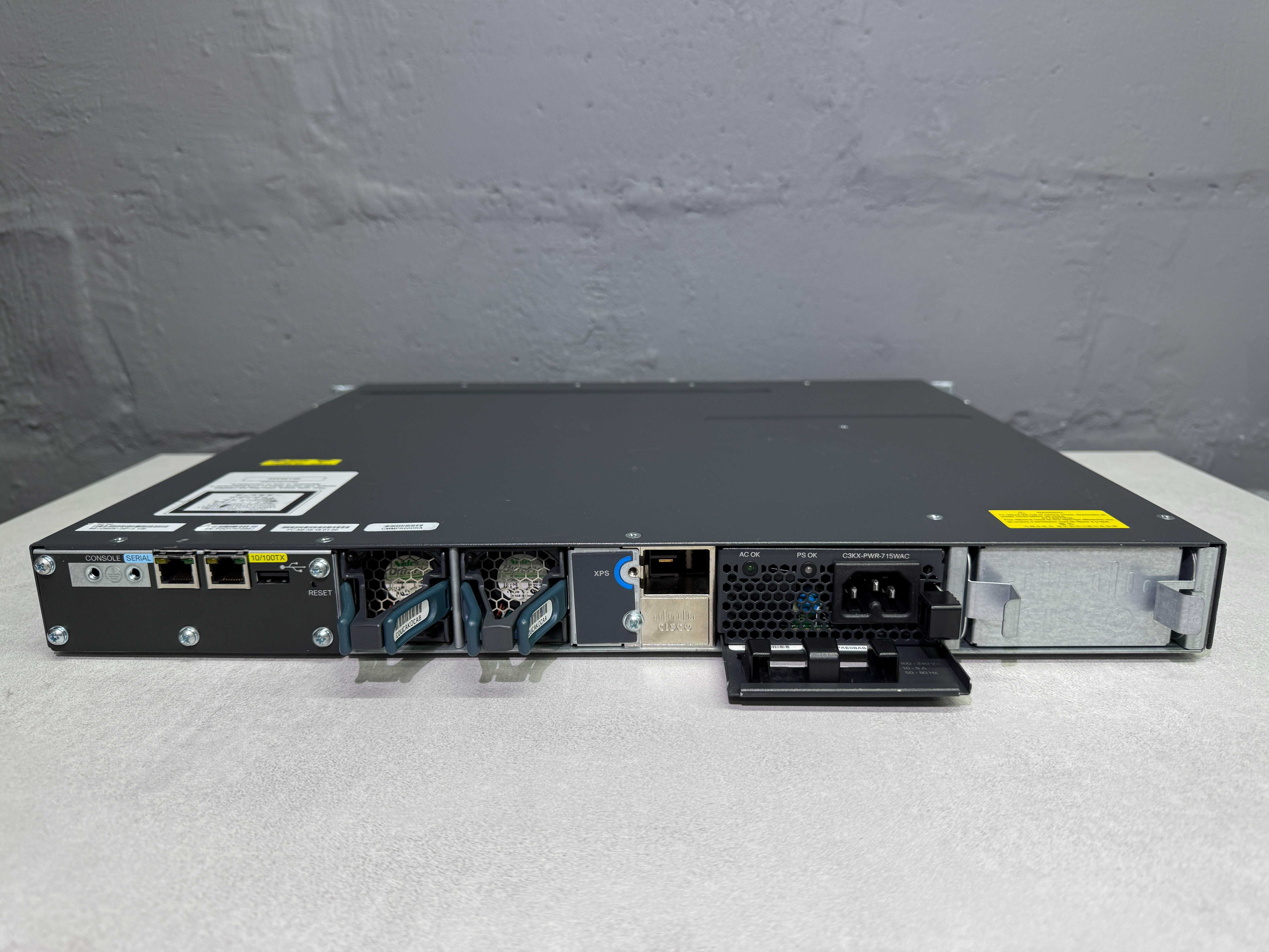 Гигабитный 24PoE коммутатор Cisco WS-C3560X-24P-S безнал/гарантия