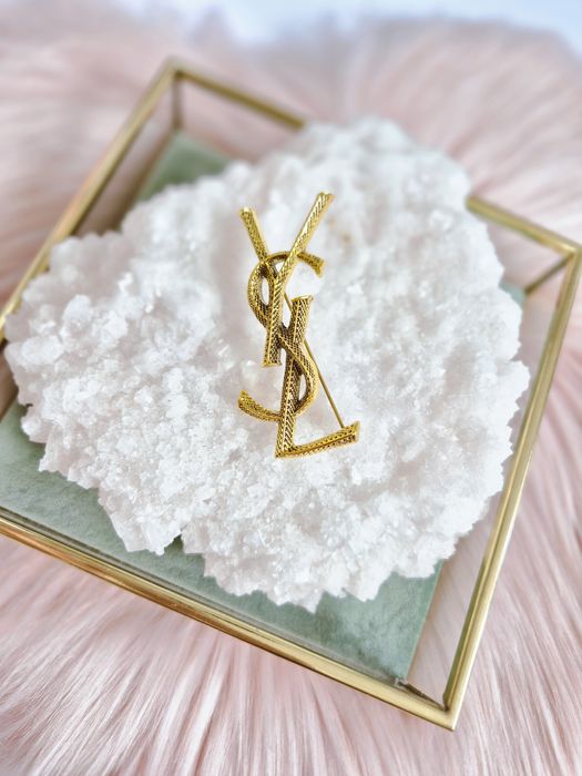 Nowa broszka do zasłon jak ysl