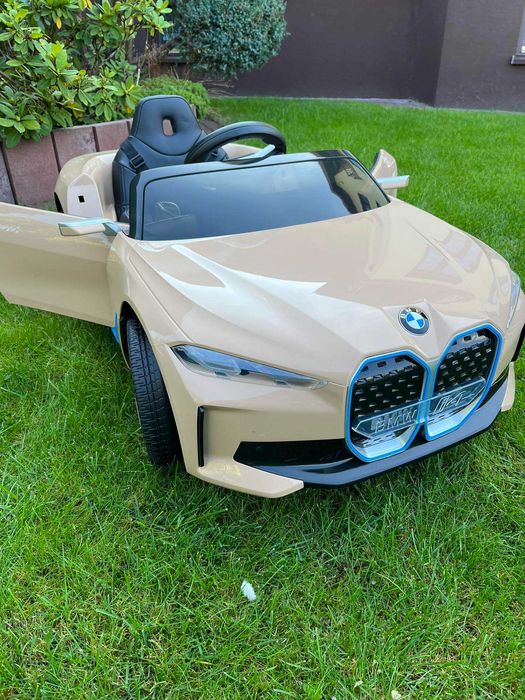 Samochód na akumulator BMW i4 auto dla dzieci PILOT USB MP3 Auto
