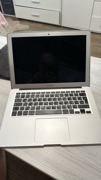 MacBook Air 13 (13 inch, Mid 2017)/I5/8Gb/SSD 128