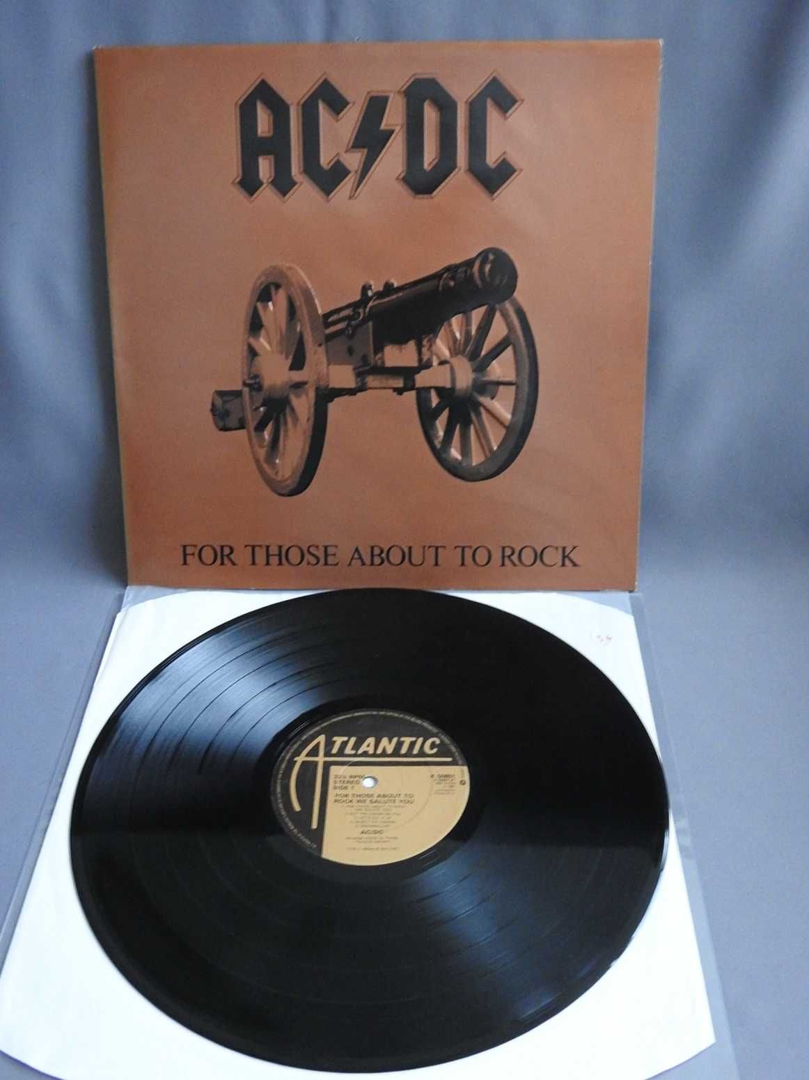 AC/DC ‎For Those About To Rock We Salute You LP UK пластинка 1981 NM