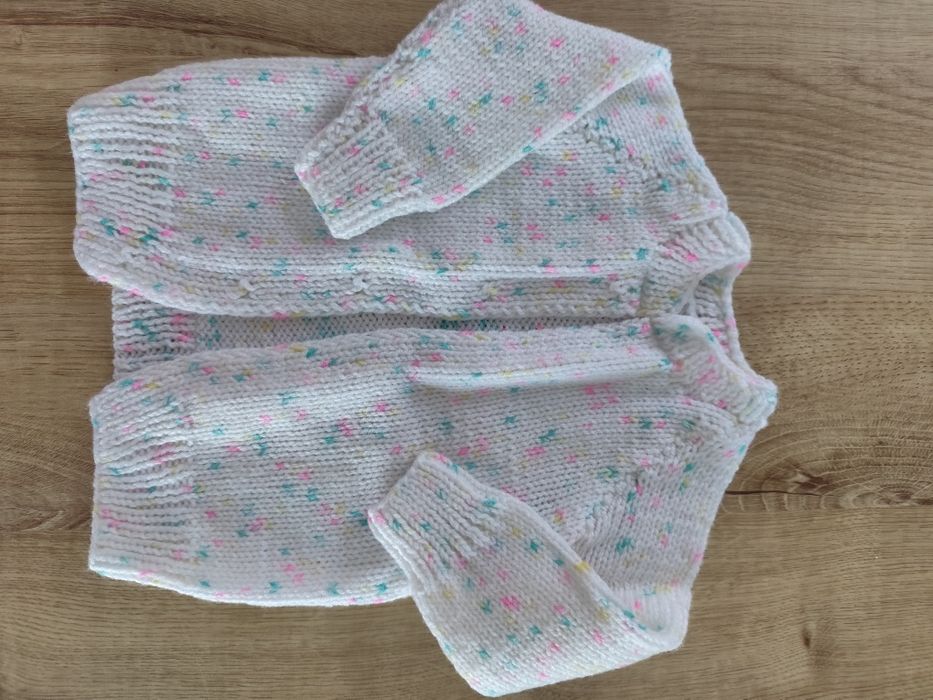 Sweter ręcznie robiony na drutach rozmiar 68/74 Nowy