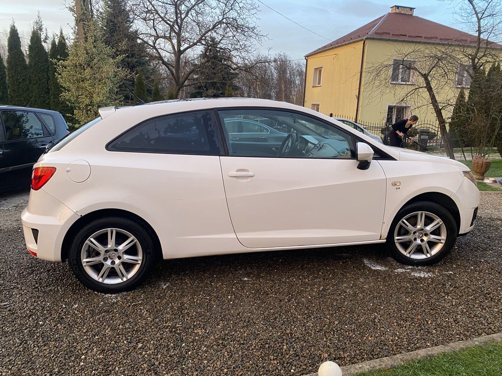 Seat Ibiza IV FR 1.9TDI //Xenon// Panorama