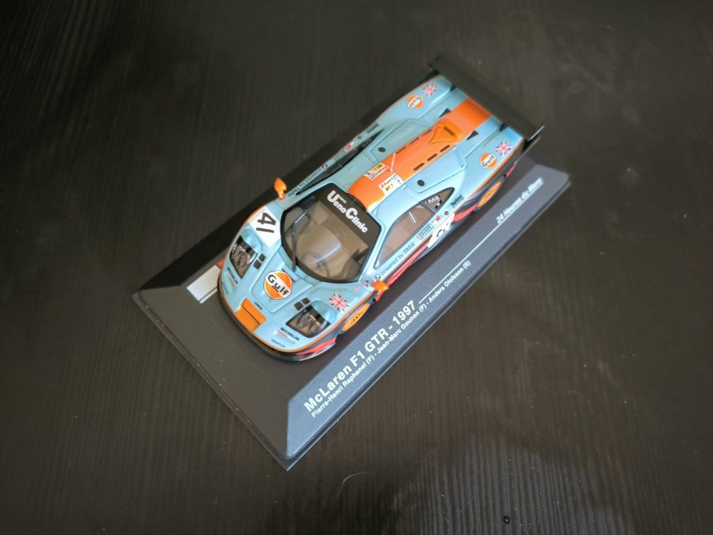 Miniatura McLaren F1 GTR