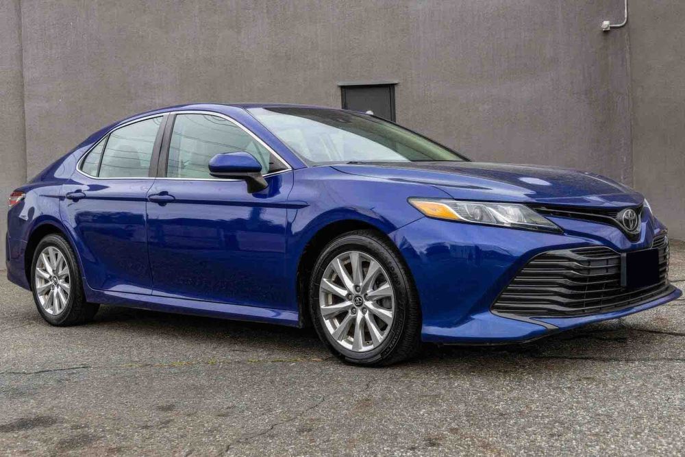 Toyota Camry SE      2018