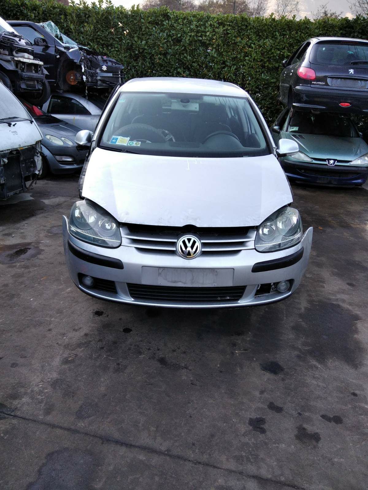 Есть запчасти нa volkswagen golf 5 1.9d tdi хетчбэк 2005 год