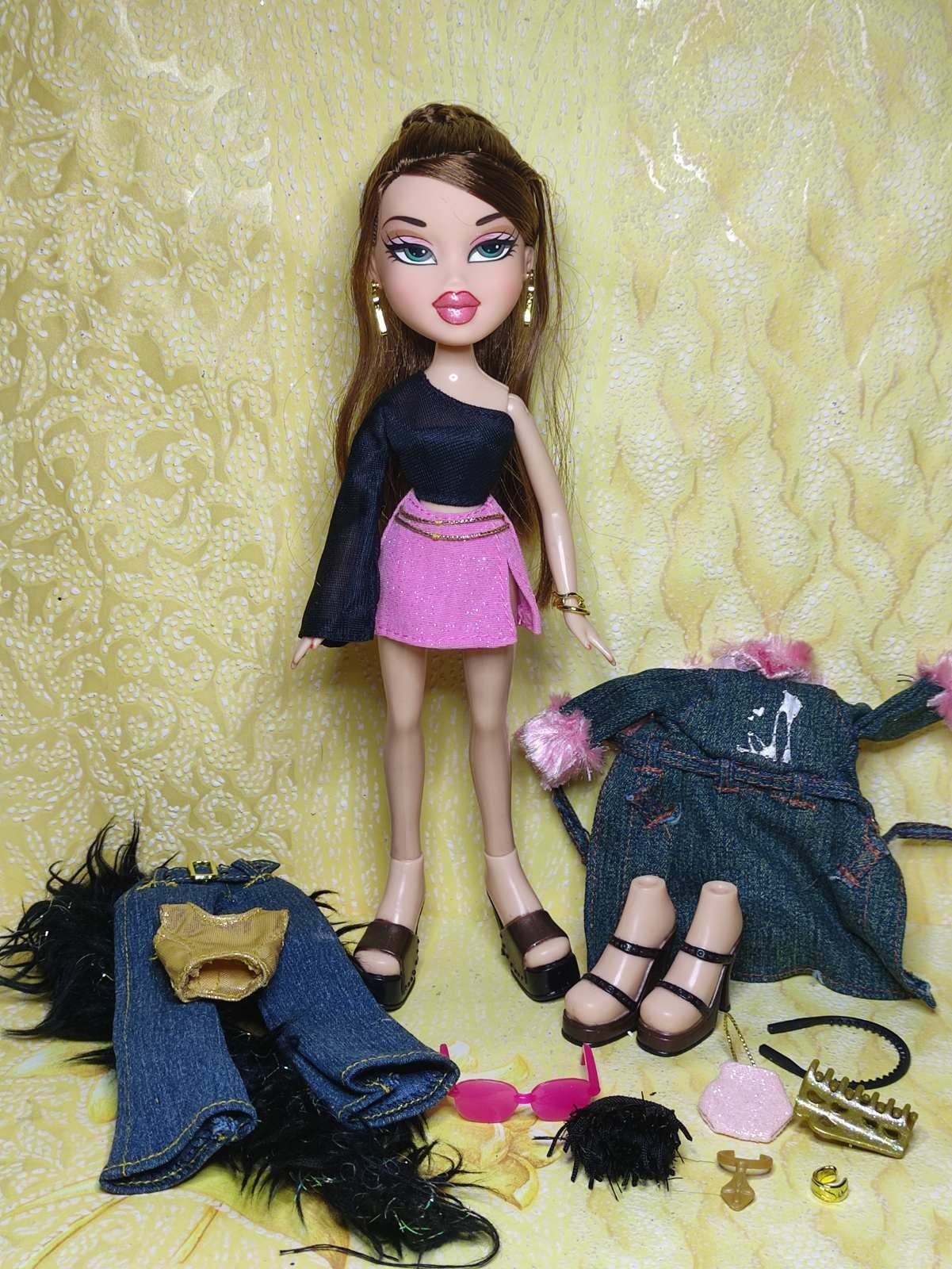 Bratz dolls funk n glow Sasha Dana Cloe Jasmin Jade Meygan MGA перші