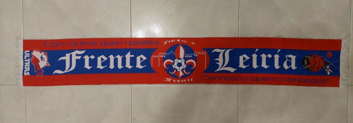 Cachecol Frente Leira