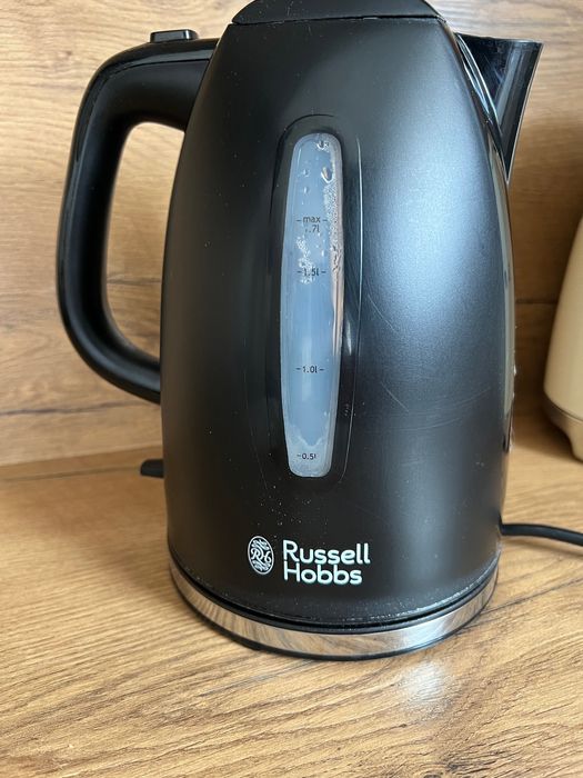 czajnik elektryczny russel hobbs 2400W 1,7L