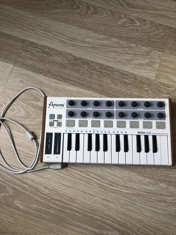 MIDI-клавиатура Arturia MiniLab