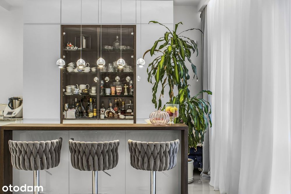 Dom w zabudowie blizniaczej wśród zieleni /5pokoi/ basen