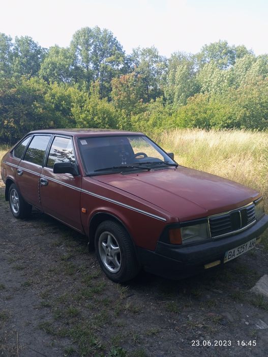 Москвіч 2141, 92 року випуску .