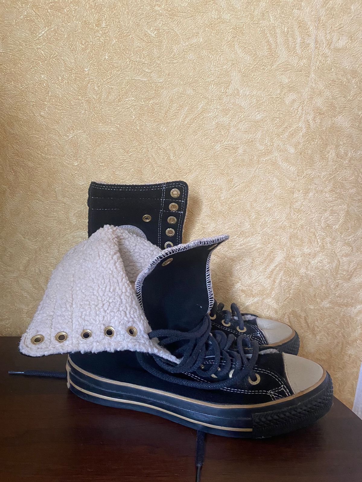 Високі замшеві кеди Converse, 24,5 см