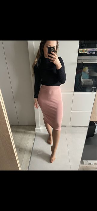 Jak nowa różowa spódncia jesienna na gumce midi