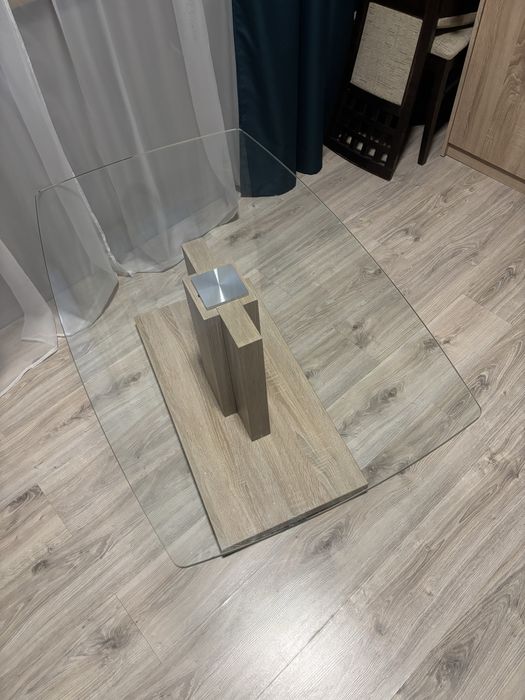 Oddam Ławe szklaną