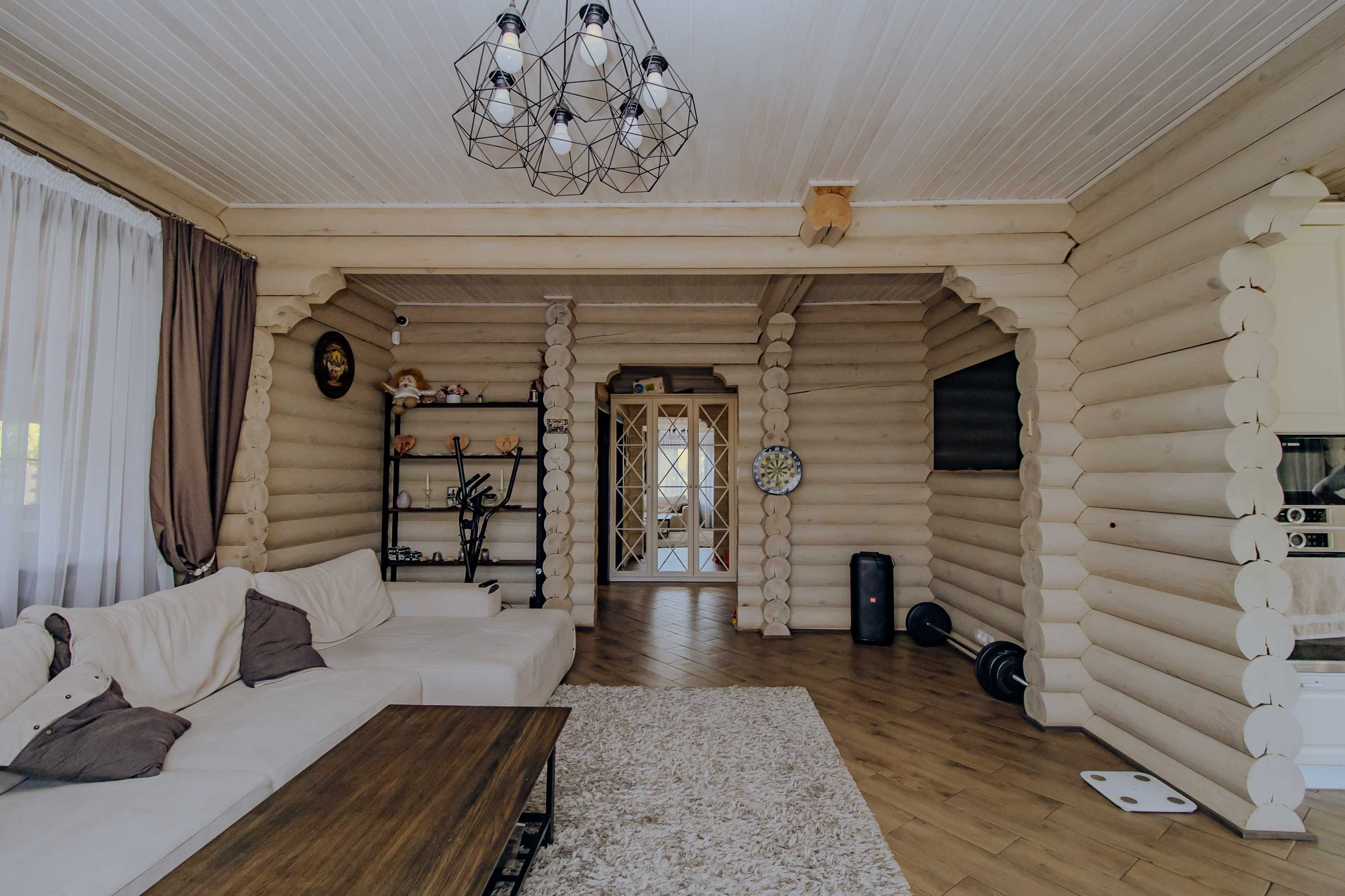 Продаж затишного будинку ЗРУБ, 10 соток. Ландшафт, баня, ГАЗ