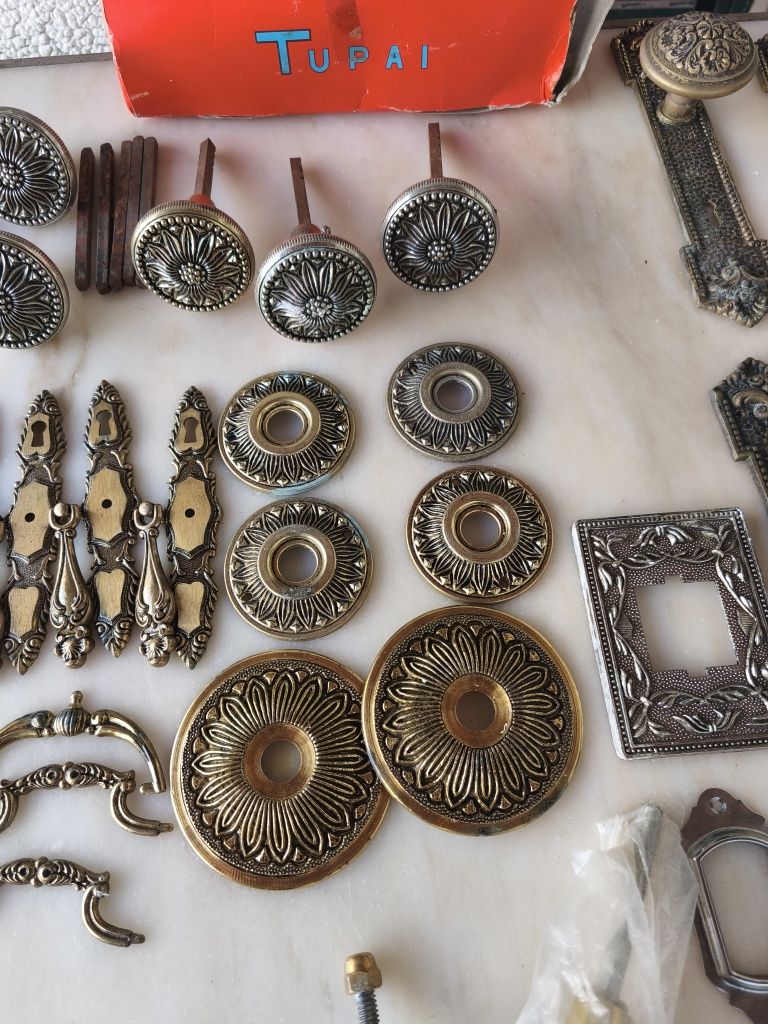 Fechaduras em latão