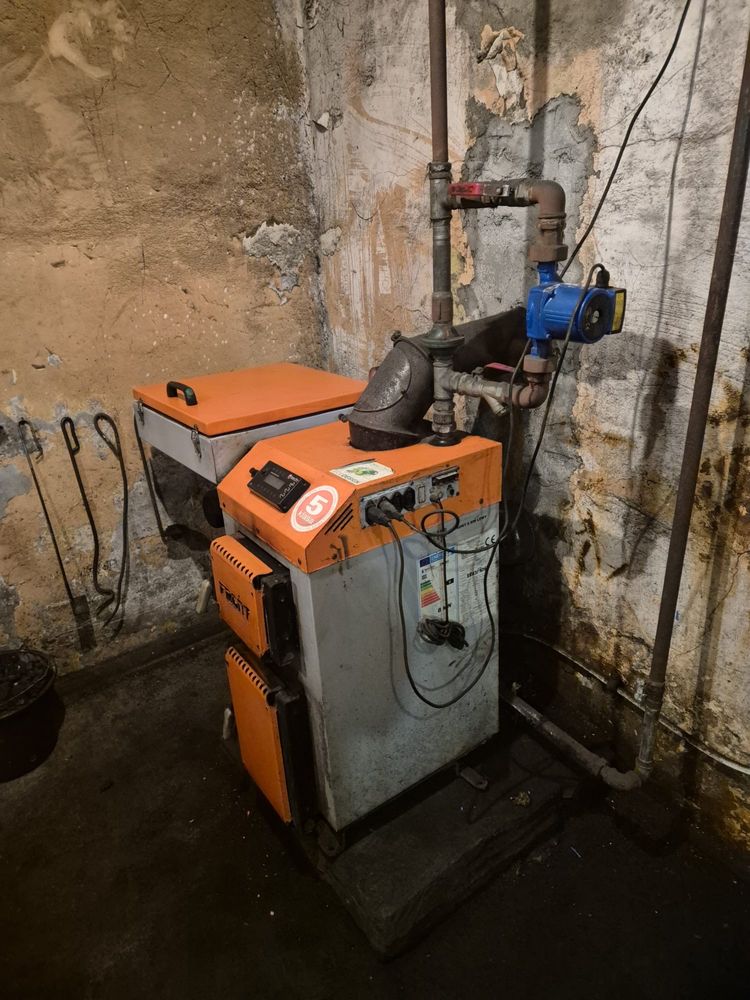 Piec na ecogroszek z podajnikiem