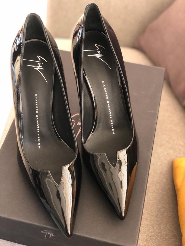 Продаю лодочки бренда giuseppe zanotti