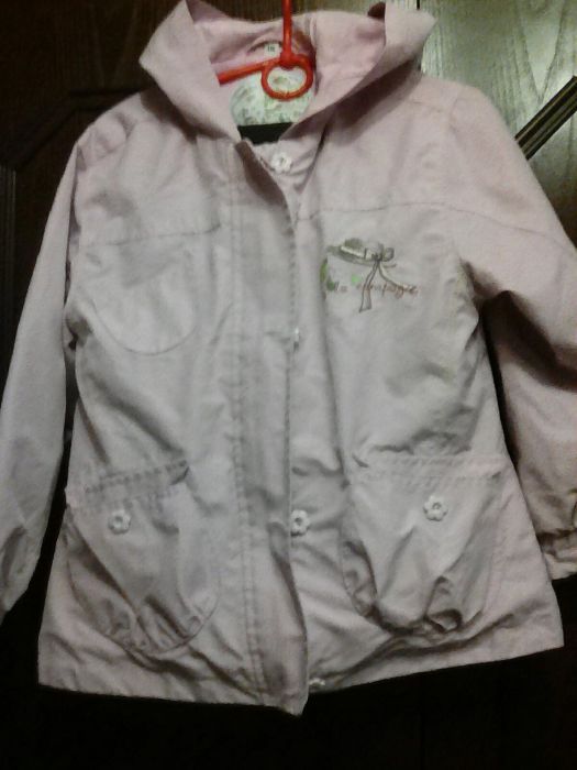 Курточка ветровка в отличном состоянии!