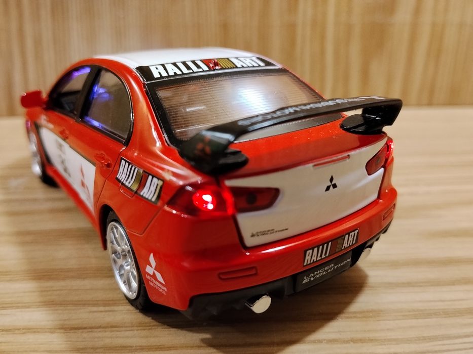 Модель mitsubishi lancer x evolution 1:32 Автопром металл свет звук ин