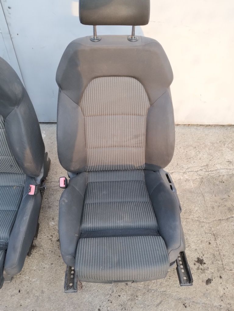 Fotele przód audi a4 b7 S-Line