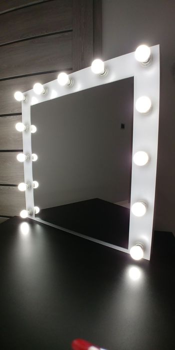 Lustro 80x80 make UP do makijażu wizażu Led Hollywood toaletka