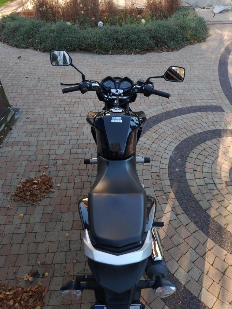 Moto Honda 125 cbf