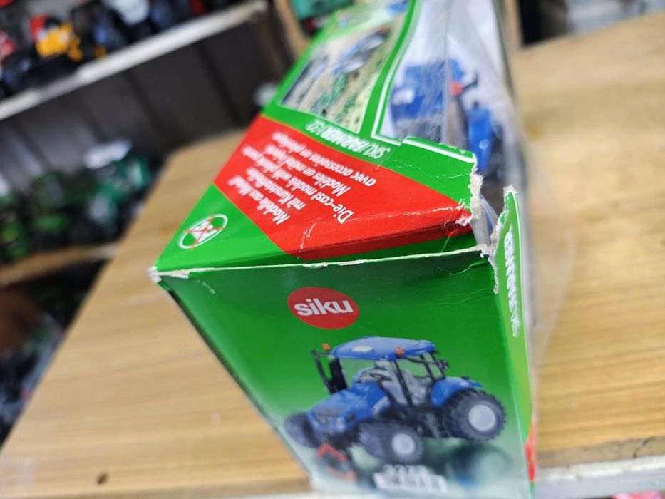 Siku traktor New Holland