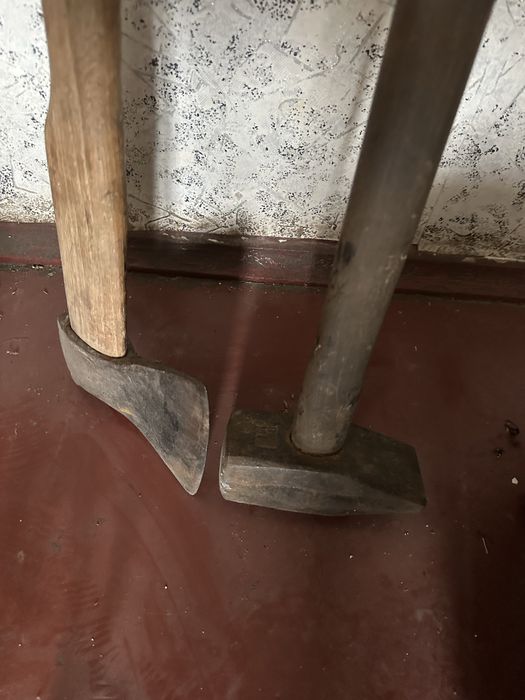 Топор кувалда подставка под елку