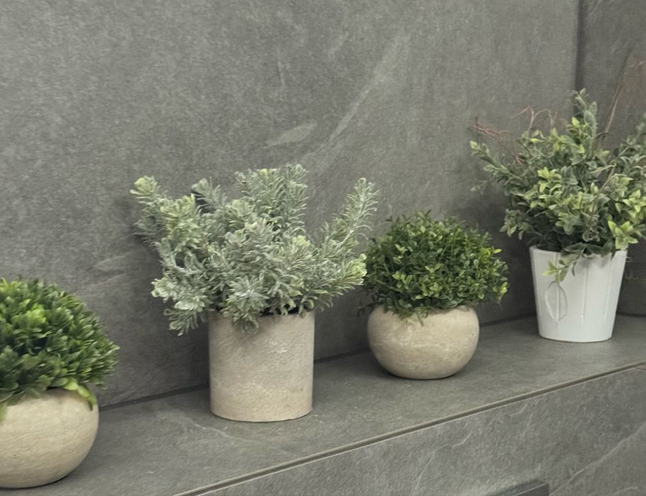 Sztuczne rosliny 4 szt w doniczkach