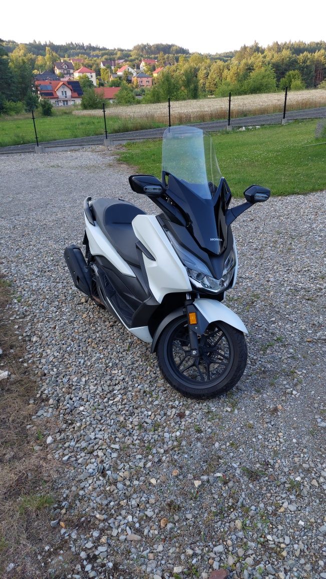 Honda Forza 125 Salon RP