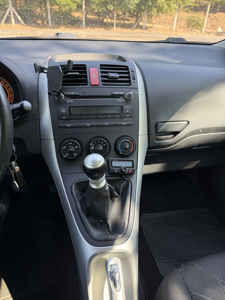 Toyota Auris 1.4 D4D - Comercial