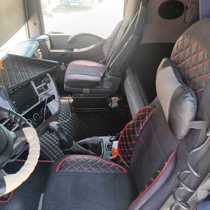 Рено Магнум тягач