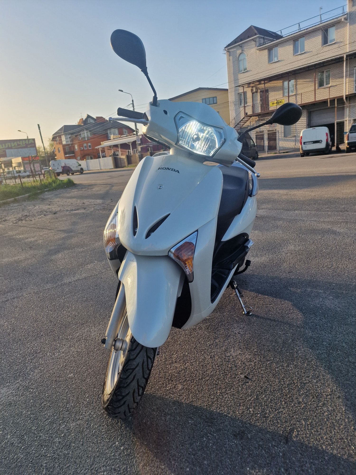 Honda lead 110 jf19