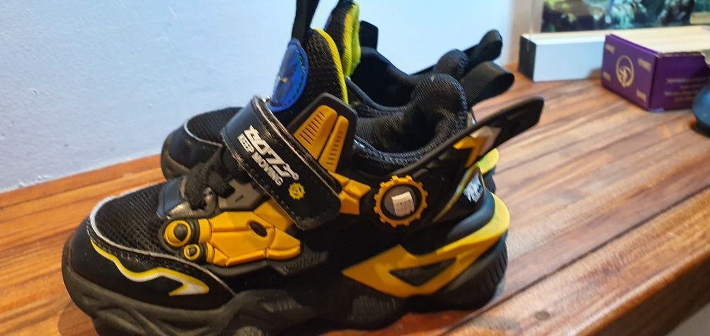 Transformers lekkie buty r. 30