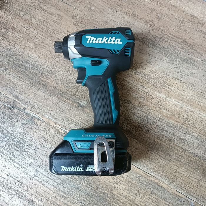Makita 18V DTD 153 Kluczyk udarowy Impakt+Bateria