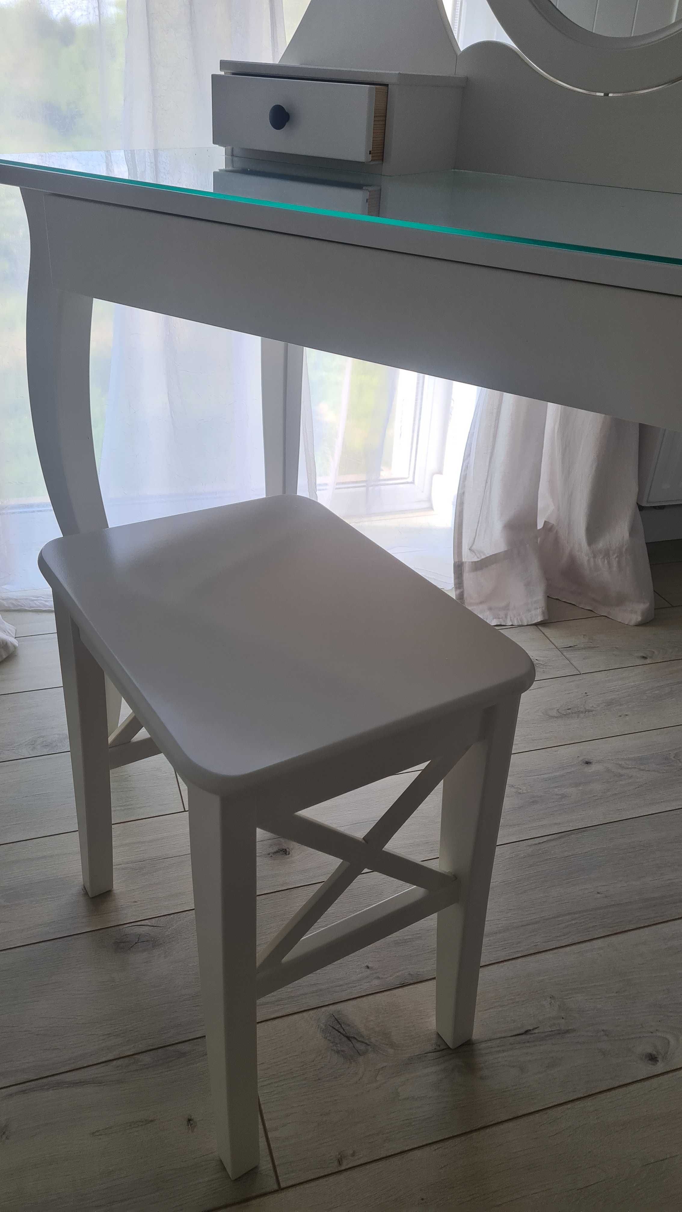 Toaletka IKEA Hemnes