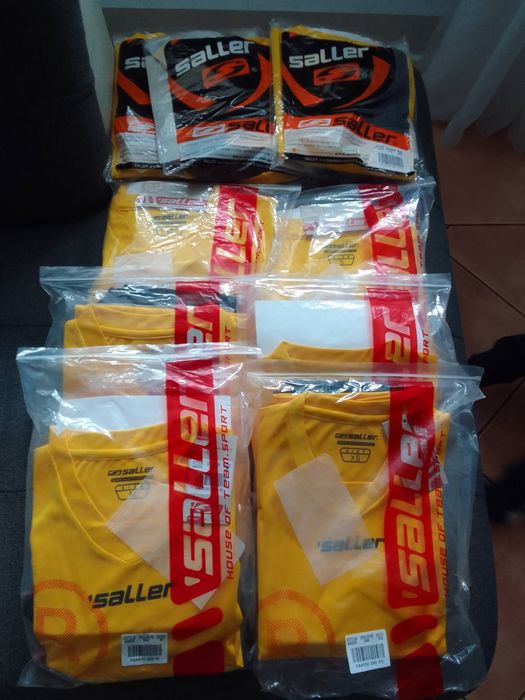 Komplet strojów piłkarskich koszulka i spodenki Saller 9 sztuk nowe