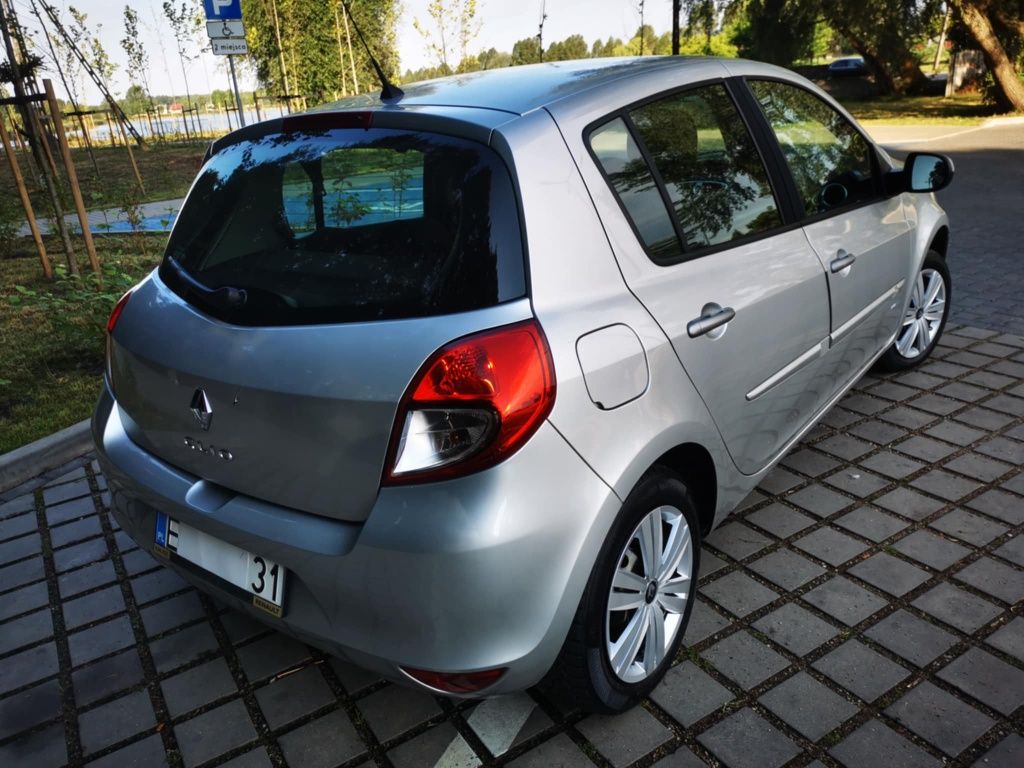 Renault Cliio: P. Rej 2012 rok:  SALON POLSKA;  1,2 benzyna 75 km.