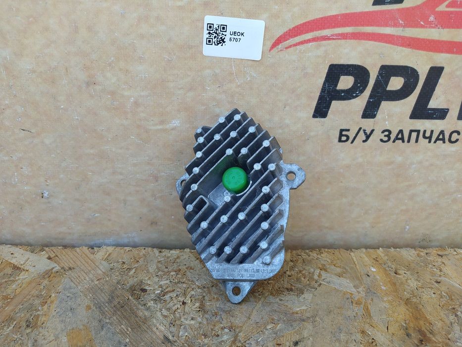 VW Passat B8 2014-2023 блок розжига модуль LED 10180010090