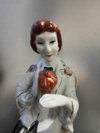 Duża figurka porcelanowa