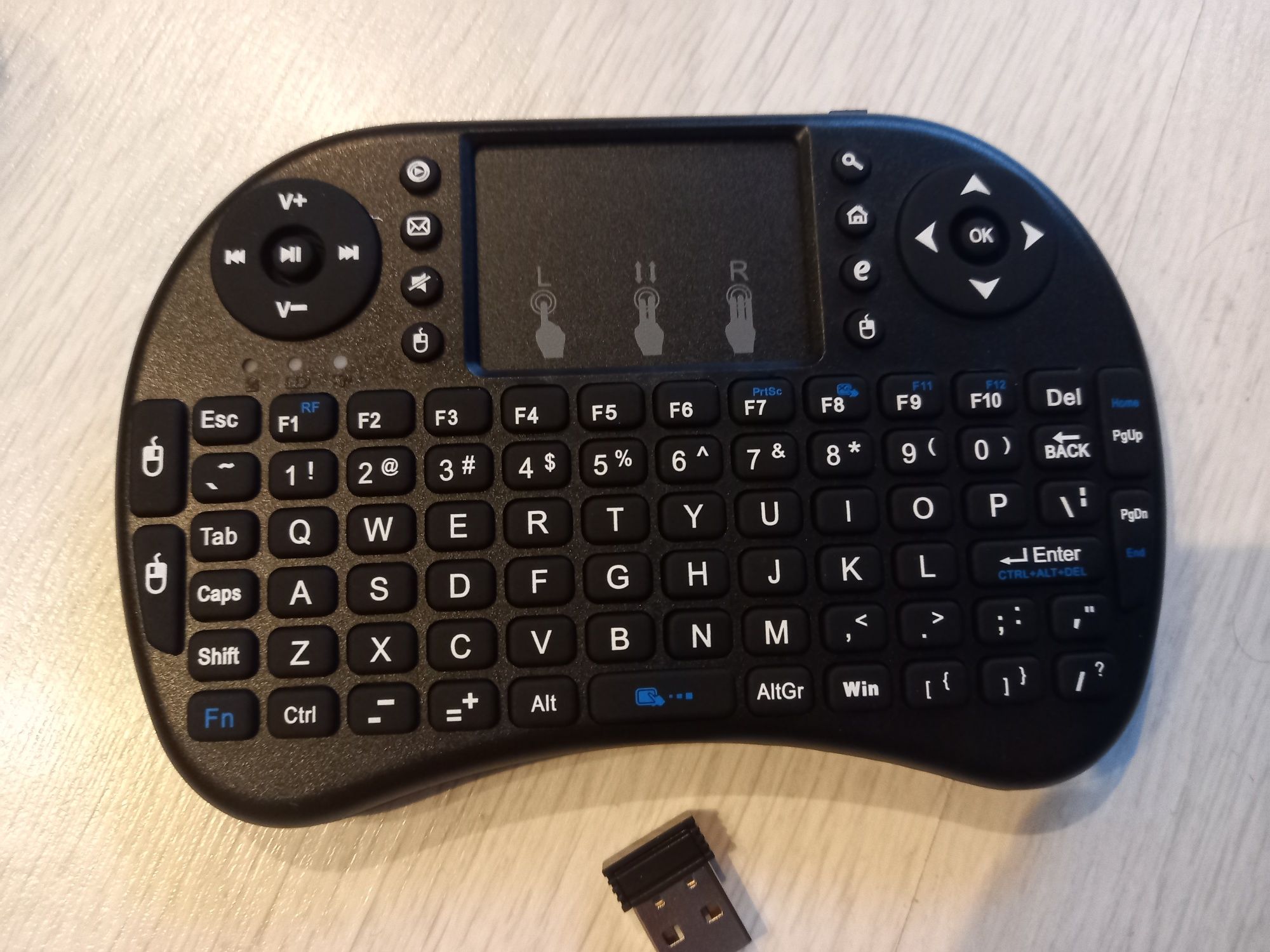 Bluetooth клавиатура, пульт