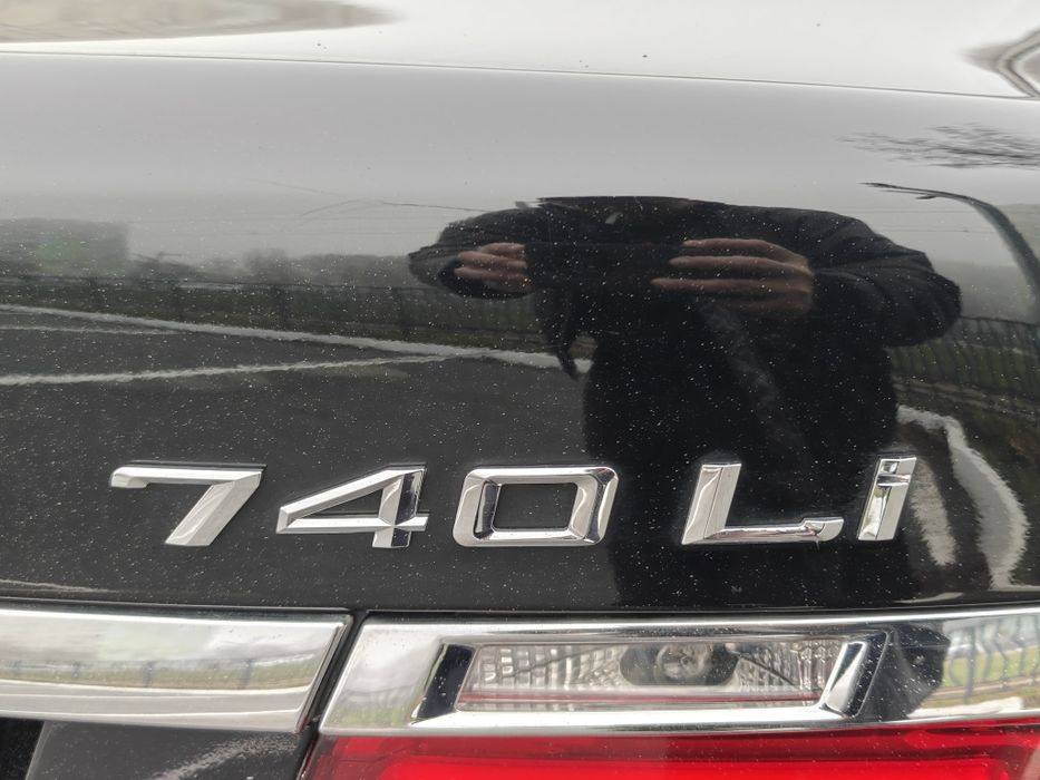 Продам BMW 7 series  Xdrive