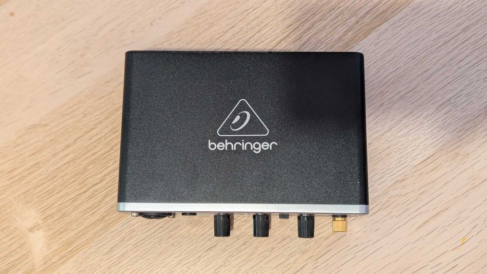 Placa de Som U-Phoria UMC22 da Behringer