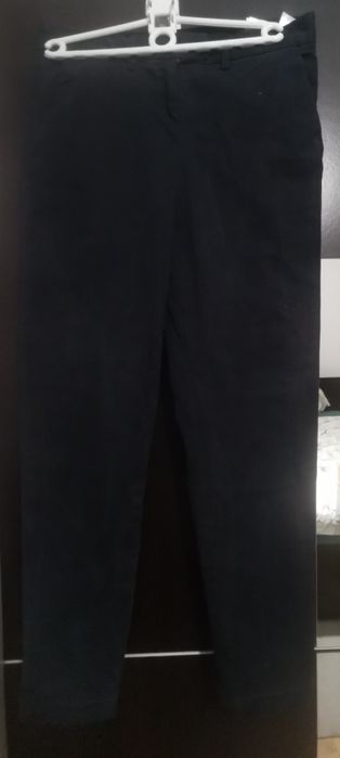 Materiałowe spodnie Tommy Hilfiger