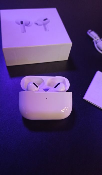 Наушники AirPods pro