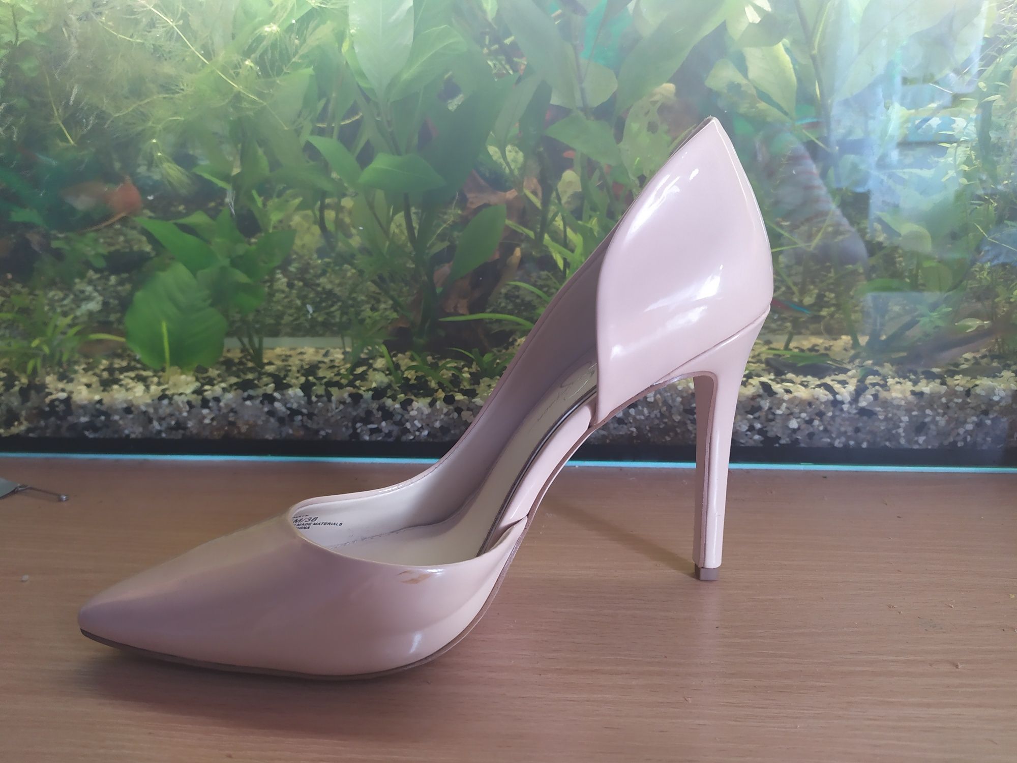 Buty szpilki Jessica Simpson beżowe
